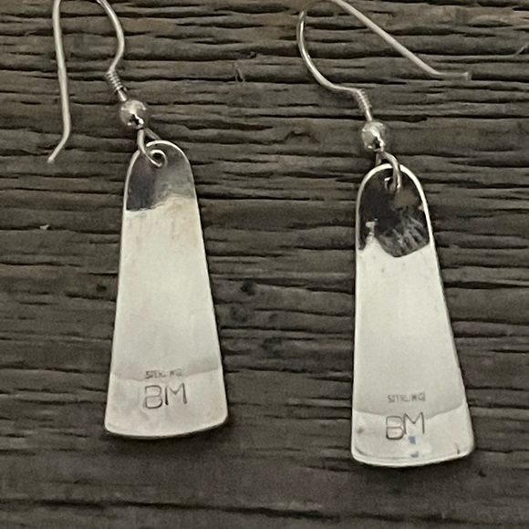 Celtic design handmade sterling silver dangle earrings - Picture 3 of 4